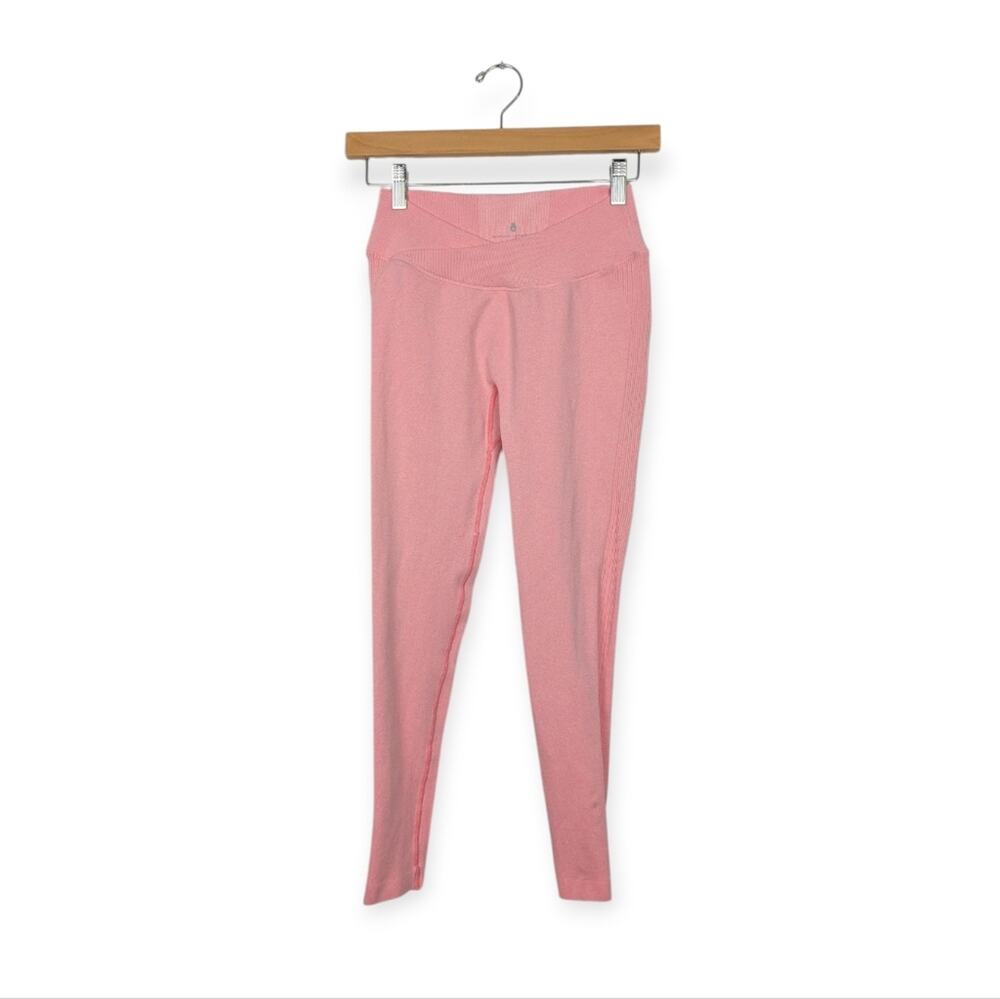 Spiritual Gangster Light Pink Cross Over Scrunch Back Leggings Size M/L